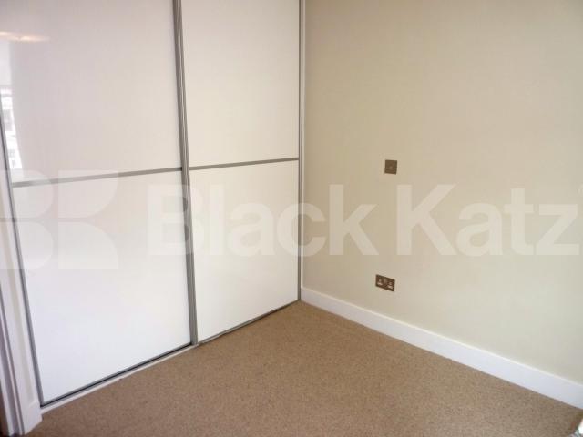 			NEW INSTRUCTION!, 1 Bedroom, 1 bath, 1 reception Flat			 Sutherland Avenue, MAIDA VALE